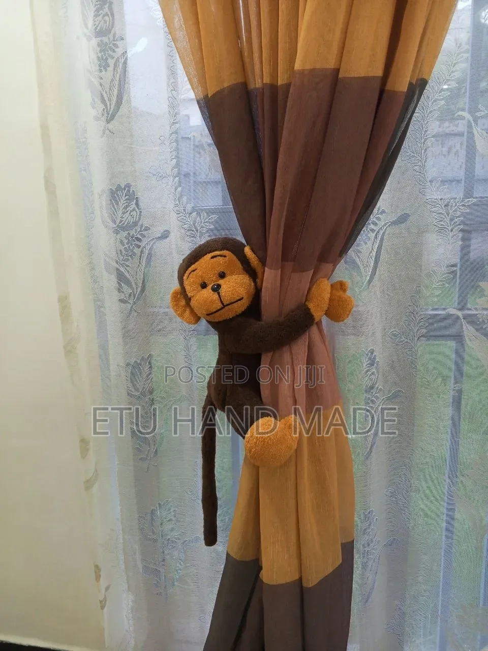 Curtain Holder