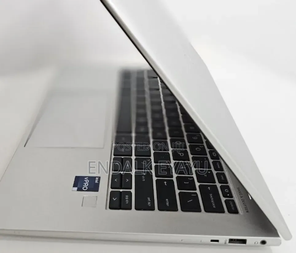 New Laptop HP EliteBook 840 G9 16GB Intel Core i5 SSD 512GB