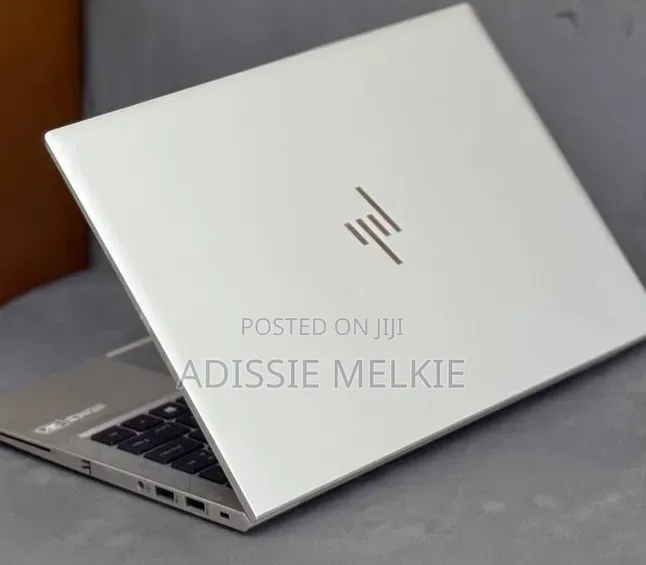 New Laptop HP EliteBook 830 G8 8GB Intel Core i5 SSD 512GB