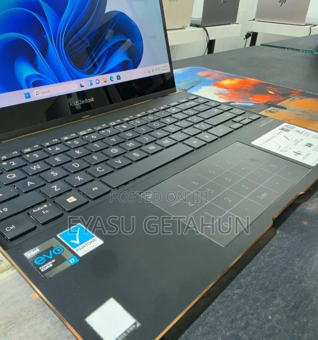 New Laptop Asus ZenBook Flip UX360CA 16GB Intel Core i7 SSD 512GB