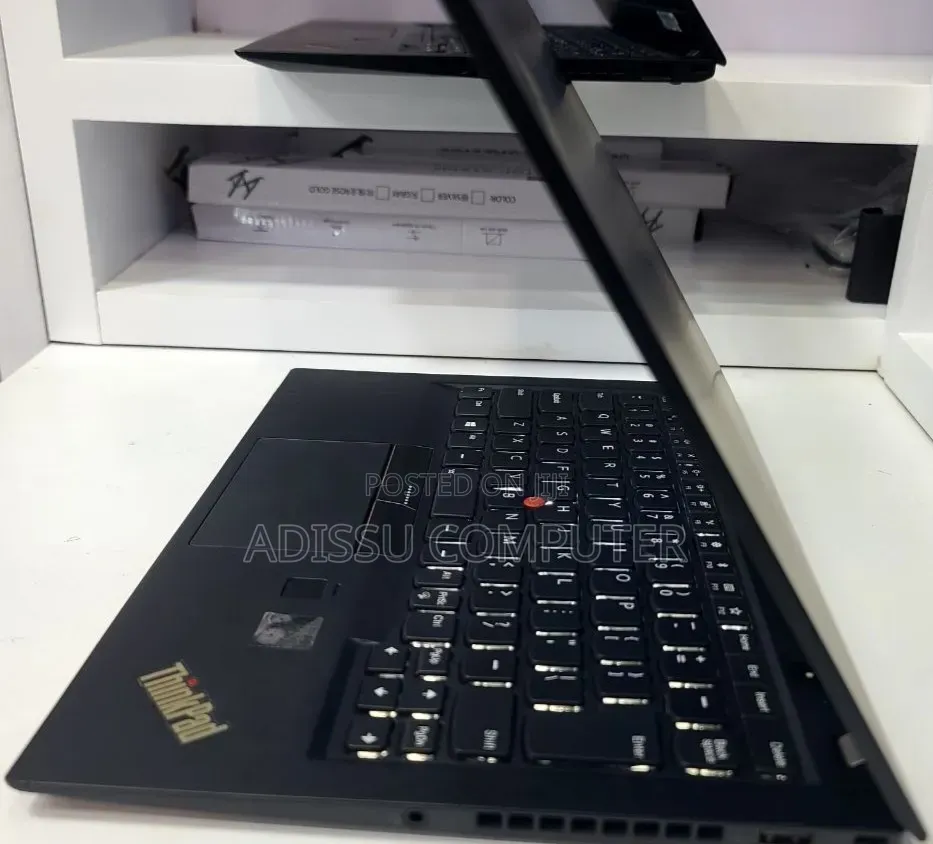 New Laptop Lenovo ThinkPad X1 Carbon 8GB Intel Core i5 SSD 512GB