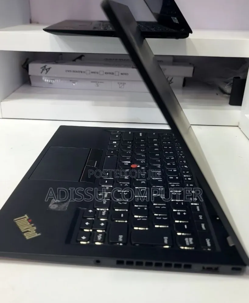 New Laptop Lenovo ThinkPad X1 Carbon 8GB Intel Core i5 SSD 512GB