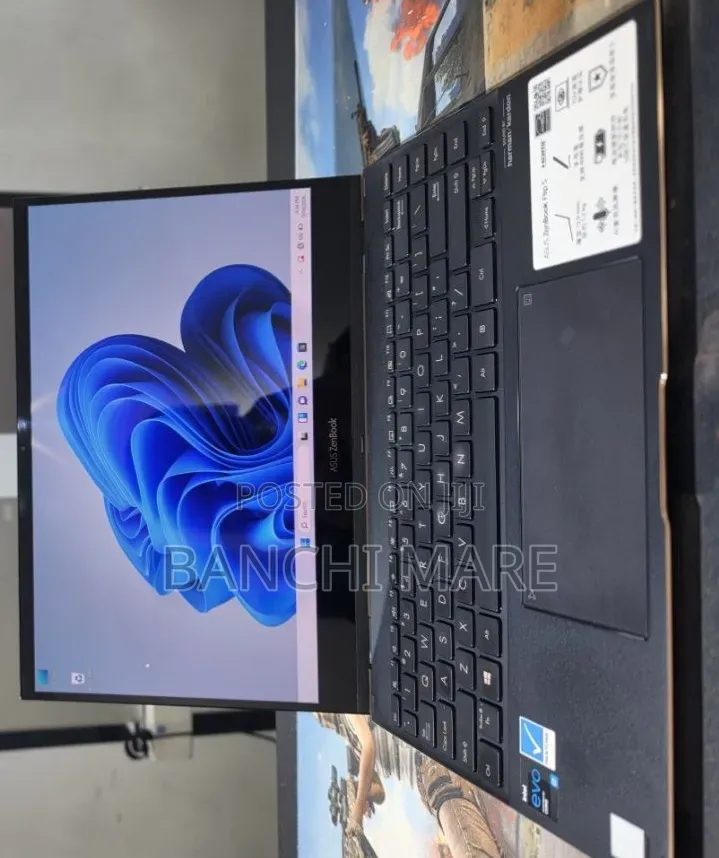 New Laptop Asus Zenbook 14 16GB Intel Core i7 SSD 512GB