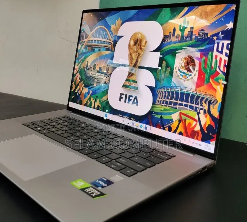 New Laptop HP ZBook Studio 16GB Intel Core i9 SSD 512GB