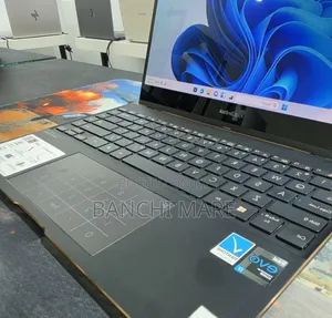 New Laptop Asus Zenbook 14 16GB Intel Core i7 SSD 512GB