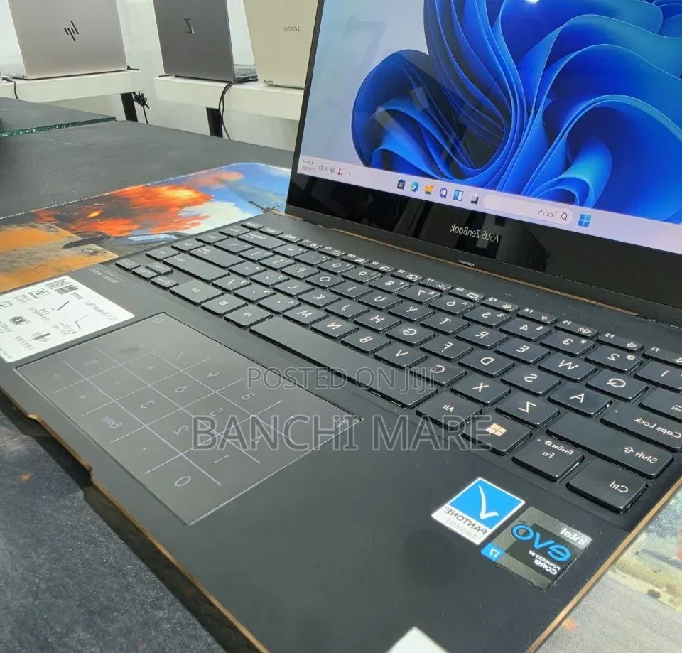 New Laptop Asus Zenbook 14 16GB Intel Core i7 SSD 512GB