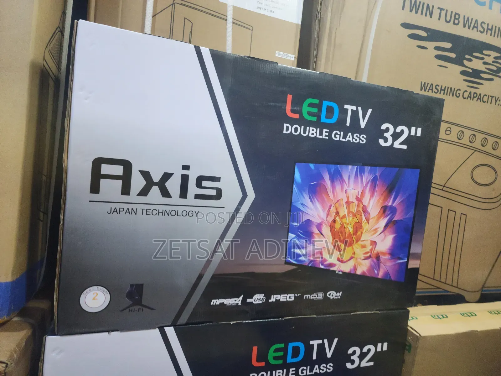 Axis 32" TV