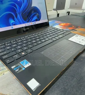 New Laptop Asus ZenBook Flip 14 UX461UA 16GB Intel Core i7 SSD 512GB