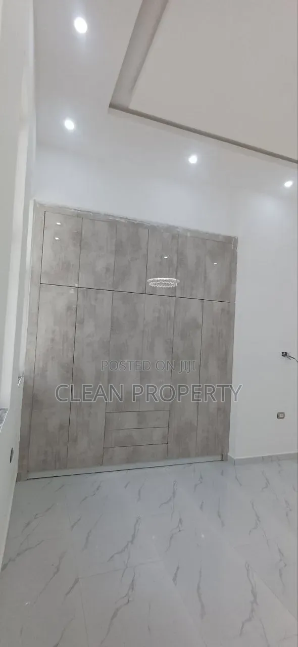 2bdrm House in Clean Properties, Bole for rent