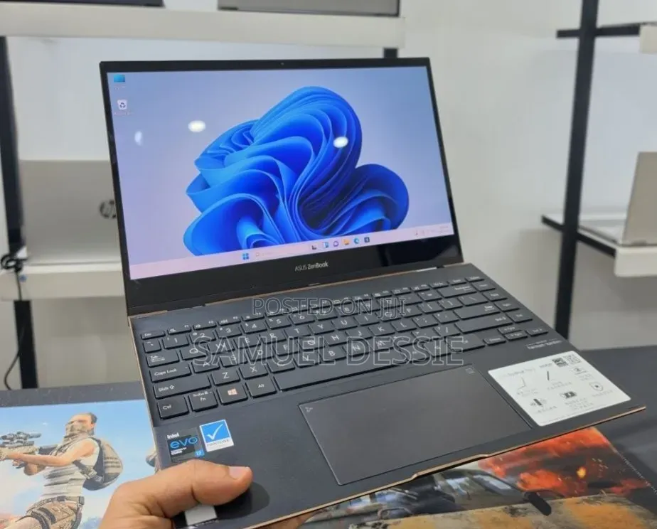 New Laptop Asus ZenBook Flip 14 UX461UA 16GB Intel Core i7 SSD 512GB