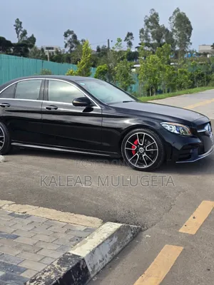 Mercedes-Benz C200 2018 Black