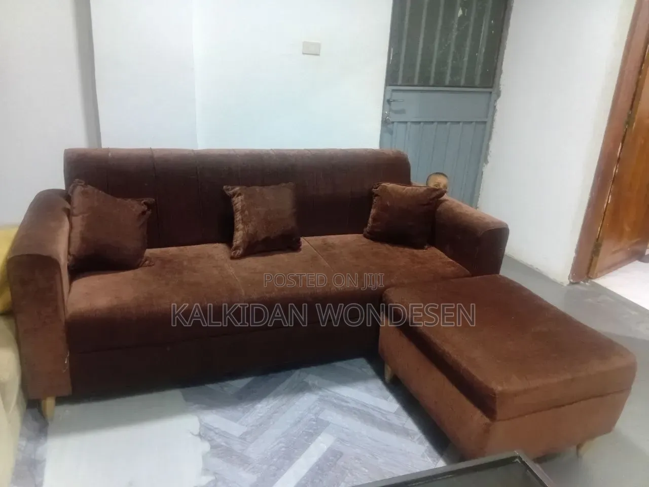 Four Sitter With Side Table Sofa