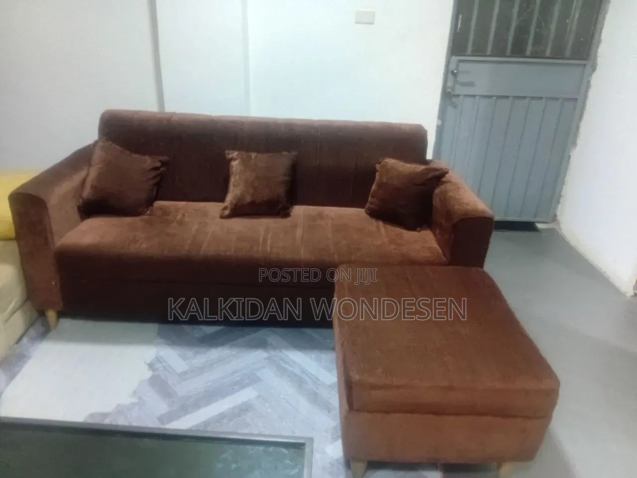 Four Sitter With Side Table Sofa