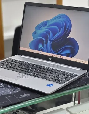New Laptop HP Stream Notebook 8GB Intel Core i5 SSD 512GB