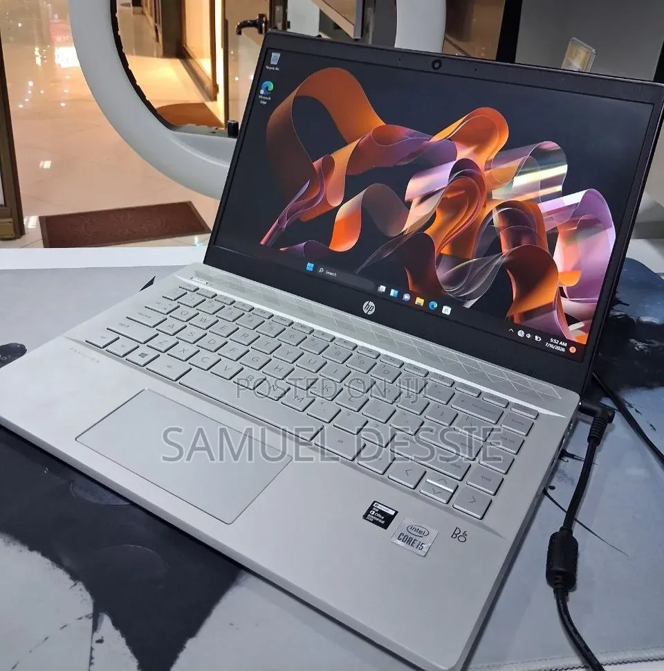 New Laptop HP Pavilion 14 8GB Intel Core i5 SSD 512GB