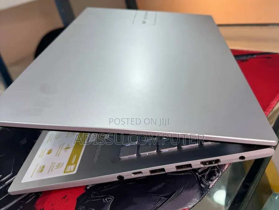 New Laptop Asus 16GB AMD Ryzen 7 SSD 512GB