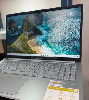 New Laptop Asus 16GB AMD Ryzen 7 SSD 512GB