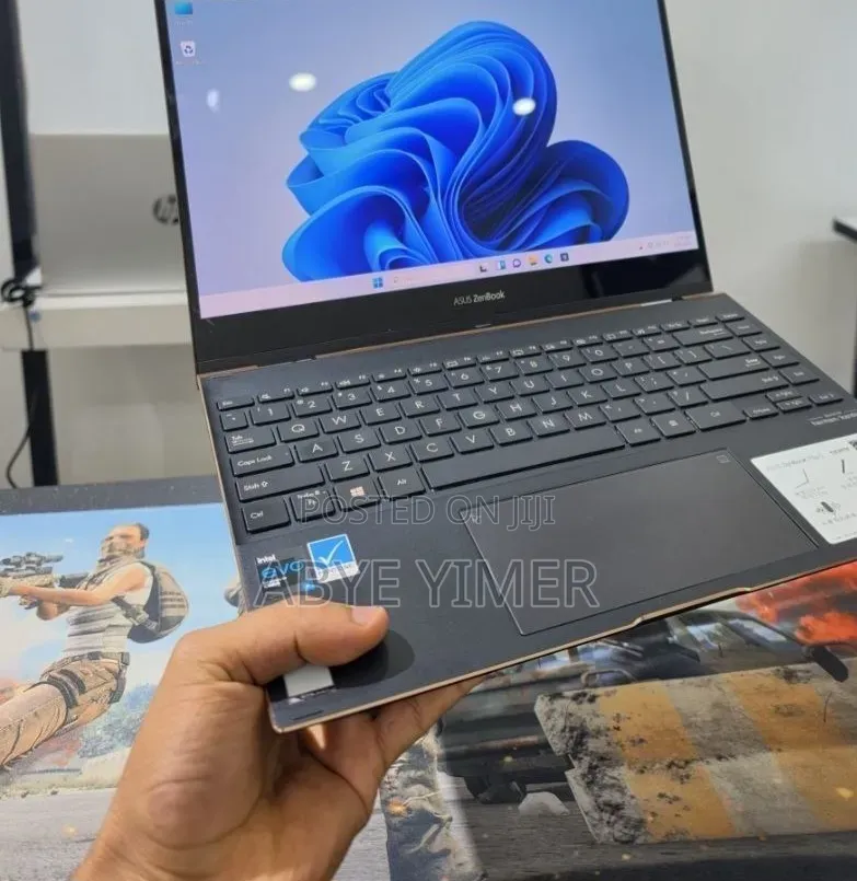 New Laptop Asus Zenbook 14 16GB Intel Core i7 SSD 512GB