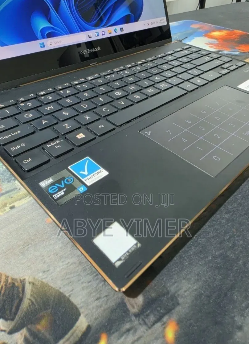 New Laptop Asus Zenbook 14 16GB Intel Core i7 SSD 512GB
