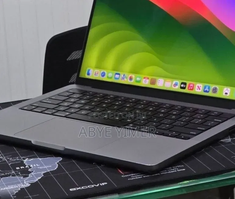 New Laptop Apple MacBook Air 2022 M2 8GB Intel Core M SSD 512GB