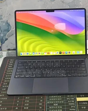 New Laptop Apple MacBook Air 2022 M2 8GB Intel Core M SSD 512GB