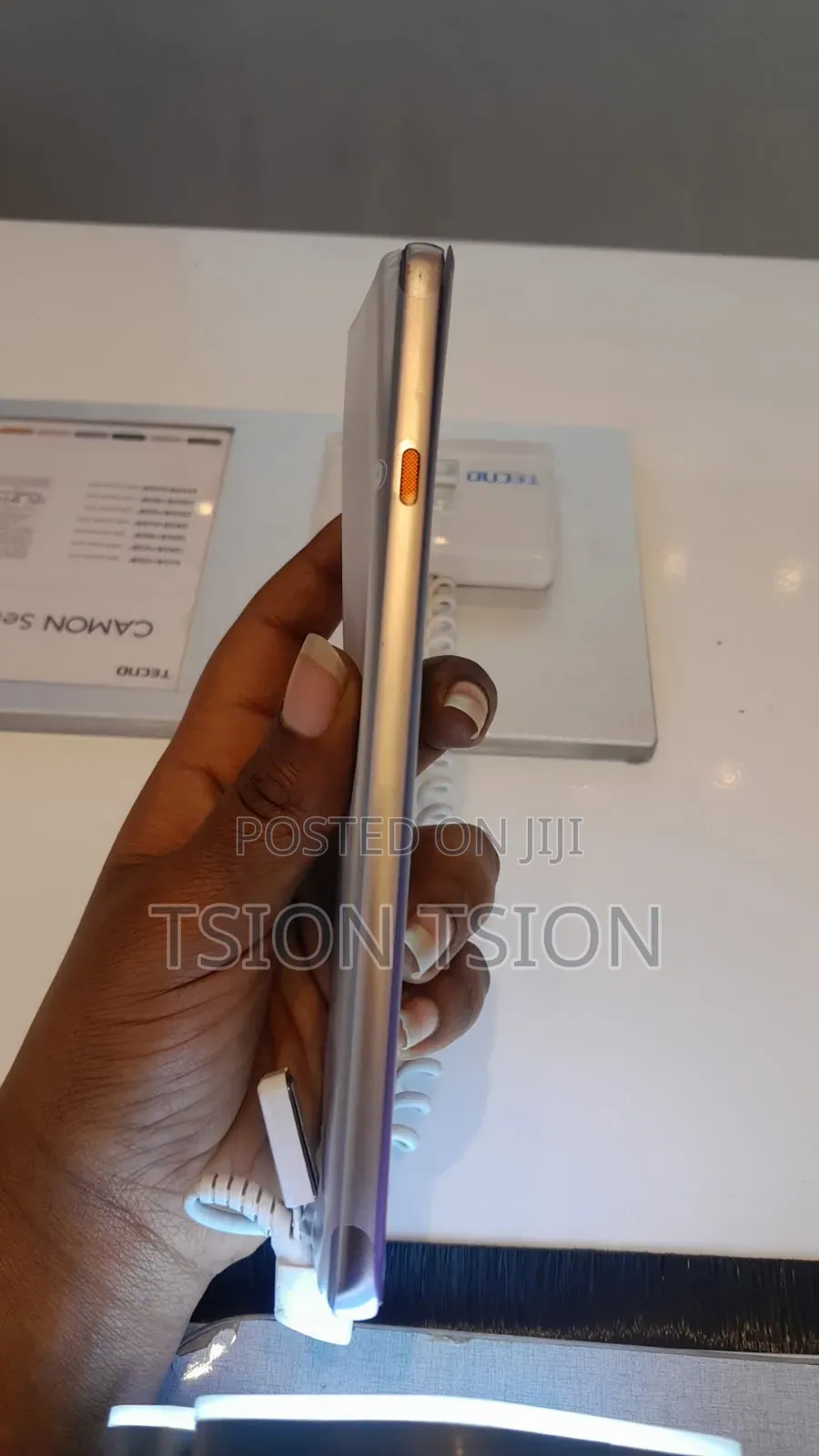 New Tecno Camon 40 256 GB Silver