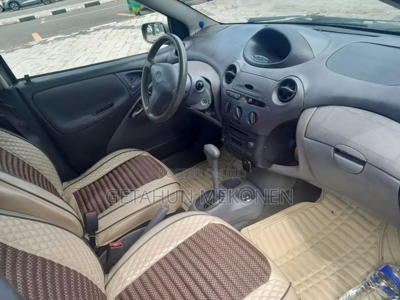 Toyota Vitz 2001