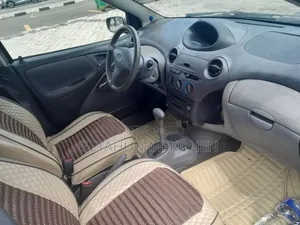 Toyota Vitz 2001