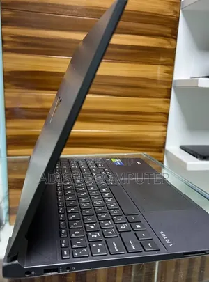 New Laptop 16GB Intel Core i5 SSD 512GB