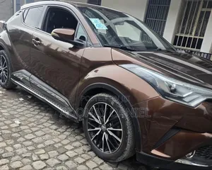 Toyota C-HR 2017 Brown