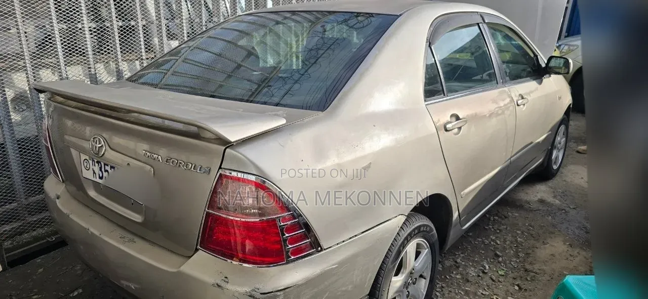 Toyota Corolla 2003 Gold