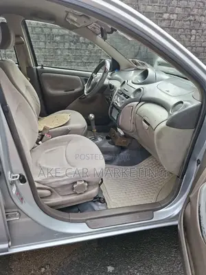 Toyota Platz 2005 Silver