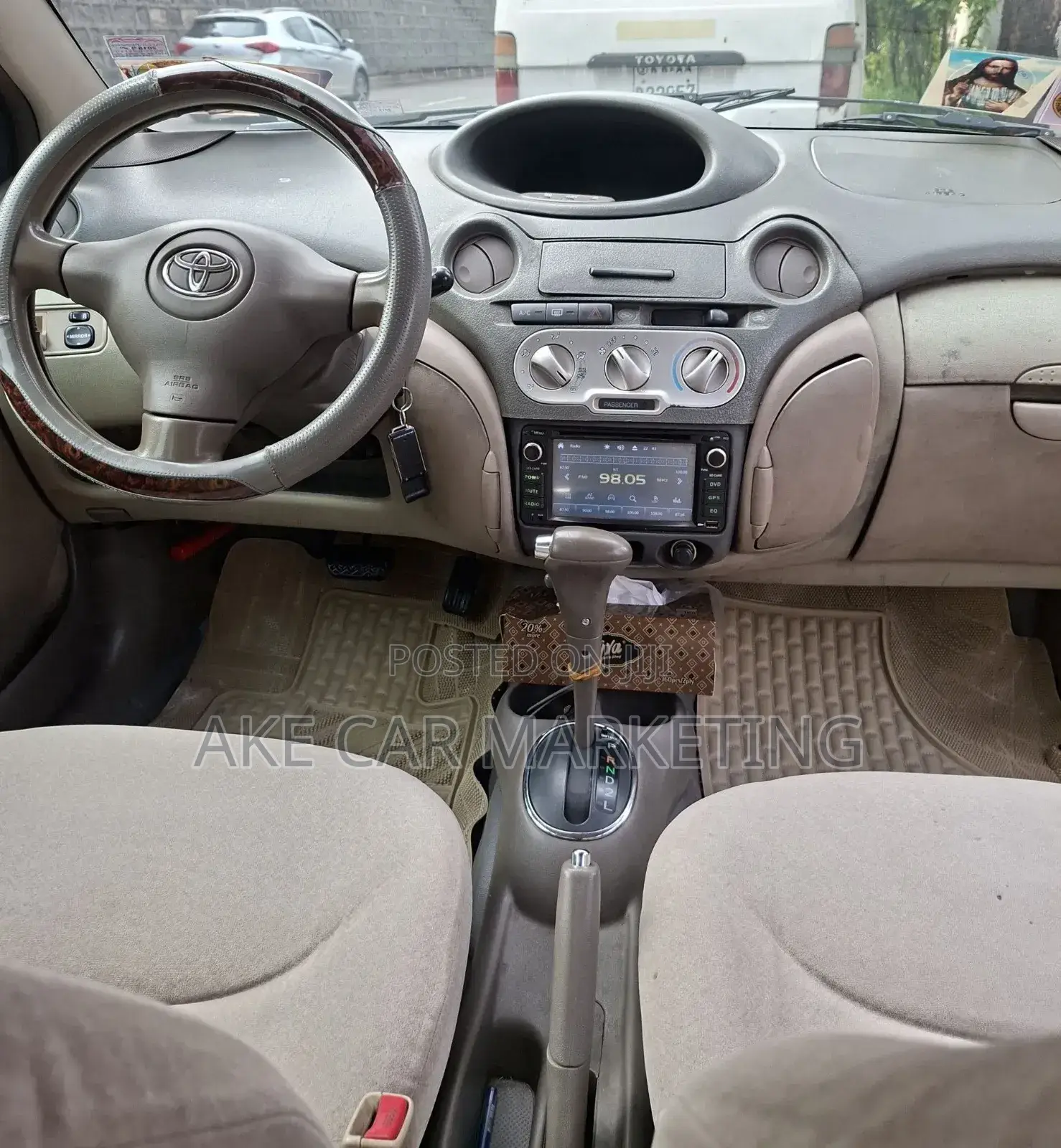 Toyota Platz 2005 Silver