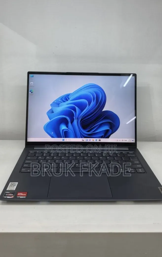 New Laptop Lenovo ThinkPad Yoga 16GB AMD Ryzen 7 SSD 512GB