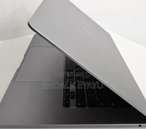 New Laptop Apple MacBook Air 2024 M3 8GB Intel Core Ultra 5 SSD 512GB