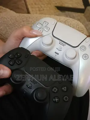 Ps4 ኦሪጂናል Controllers