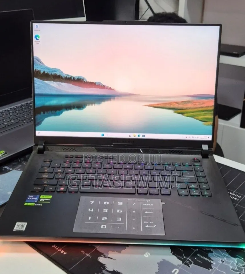 New Laptop Asus ROG Strix G18 32GB Intel Core i9 SSD 2T