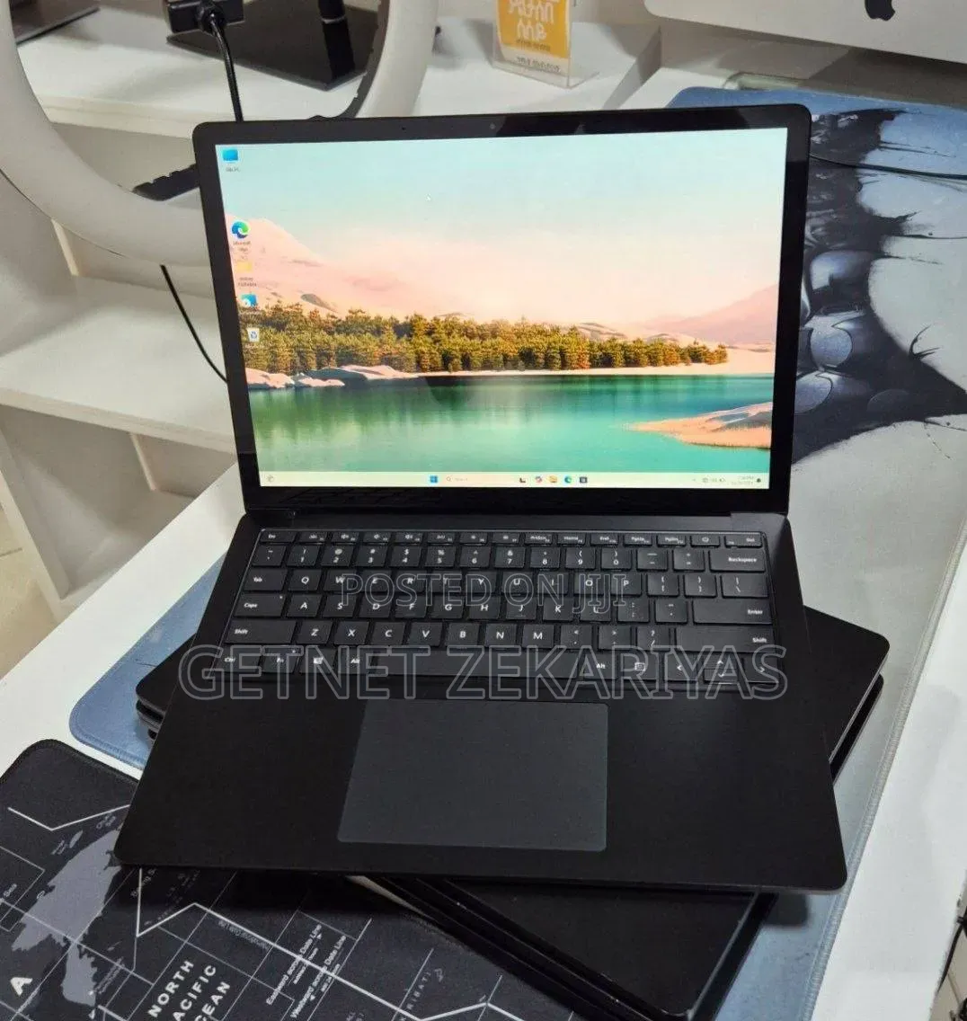 New Laptop Microsoft Surface Laptop 3 16GB Intel Core i5 SSD 256GB