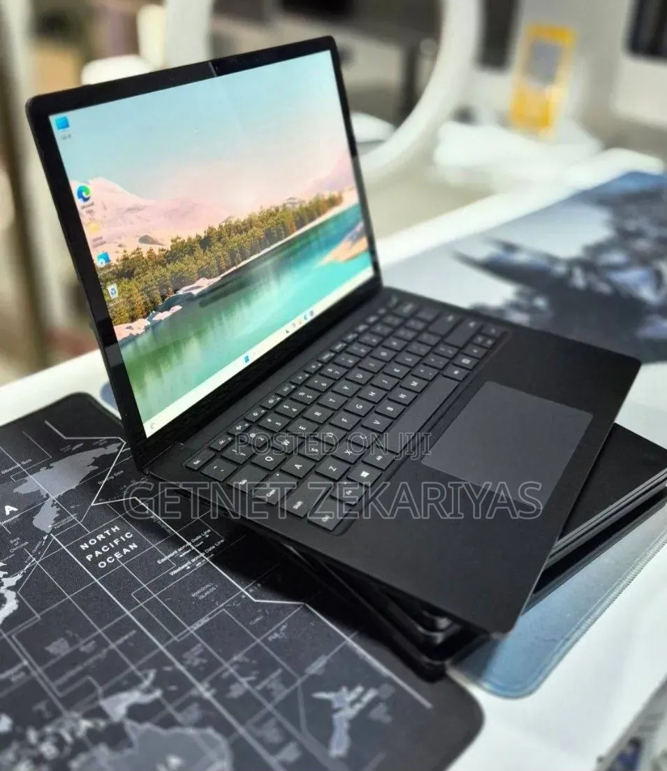 New Laptop Microsoft Surface Laptop 3 16GB Intel Core i5 SSD 256GB