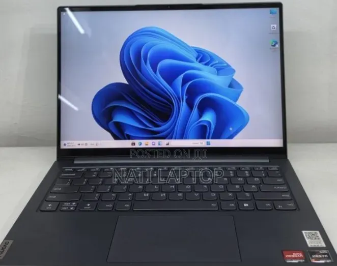 New Laptop Lenovo 16GB AMD Ryzen 7 SSD 512GB