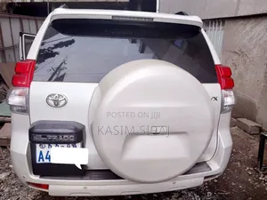 Toyota Land Cruiser Prado 2010 White