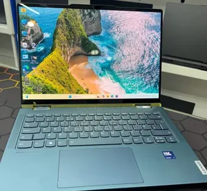 New Laptop Lenovo Yoga 7i 16GB Intel Core Ultra 7 SSD 512GB