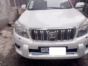 Toyota Land Cruiser Prado 2010 White