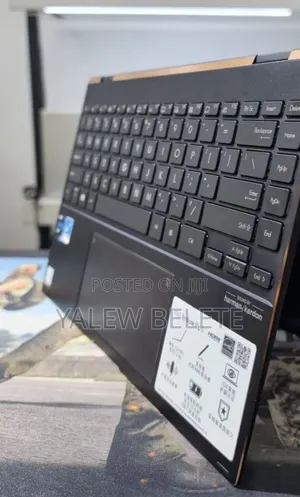 New Laptop Asus Zenbook 14 16GB Intel Core i7 SSD 512GB