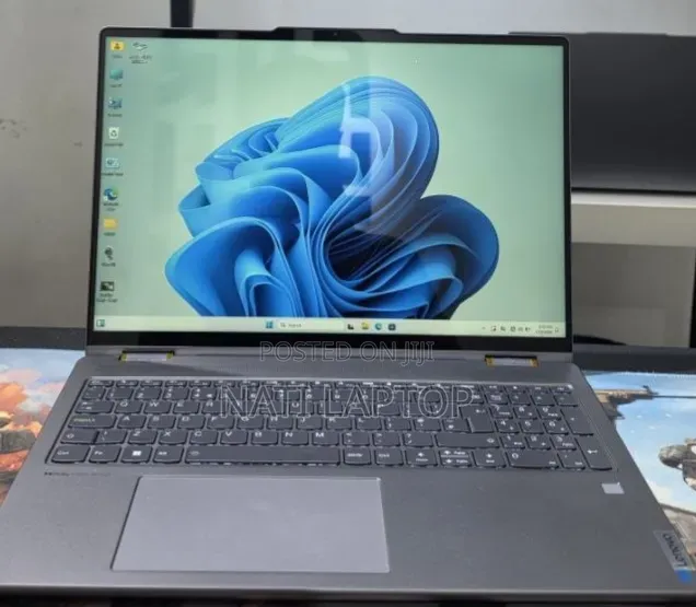 New Laptop Lenovo 16GB AMD Ryzen 7 SSD 512GB