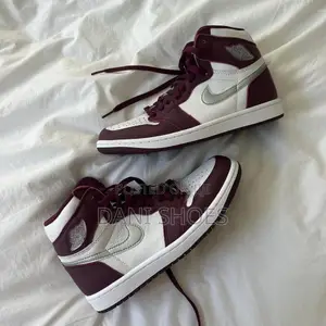 Air Jordan 1 Retro High OG "Bordeaux"