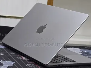 New Laptop Apple 32GB Apple M1 SSD 512GB