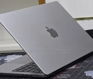 New Laptop Apple 32GB Apple M1 SSD 512GB