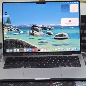 New Laptop Apple 32GB Apple M1 SSD 512GB