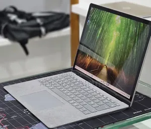 New Laptop Apple MacBook Pro 2019 16GB Intel Core i7 SSD 512GB
